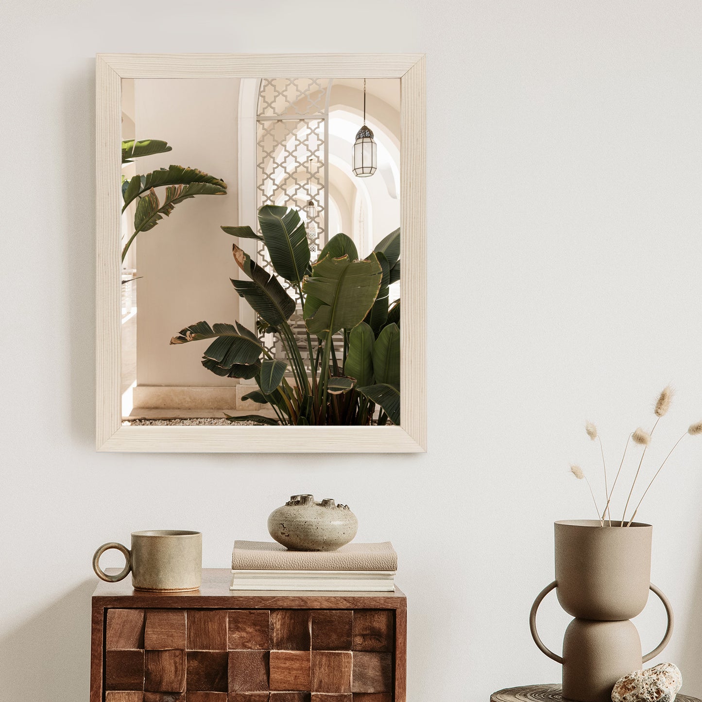 Poster Palmen Am Eingang Eines Weißen Orientalischen Hauses Rahmen Holz Mit Passepartout Farbe Natürlich