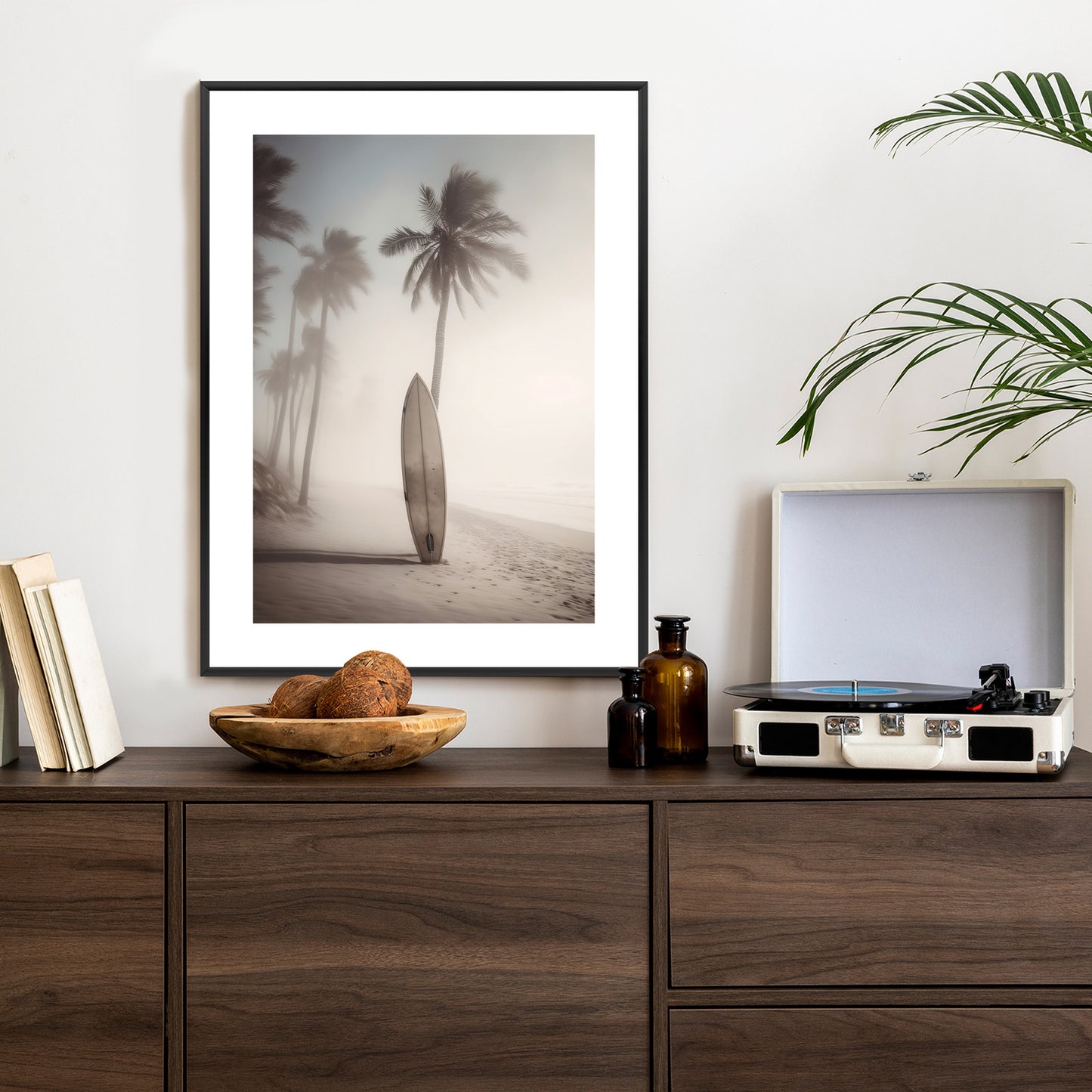 Poster Surfbrett Am Strand Mit Palmen Rahmen Holz Mit Passepartout Farbe Natürlich