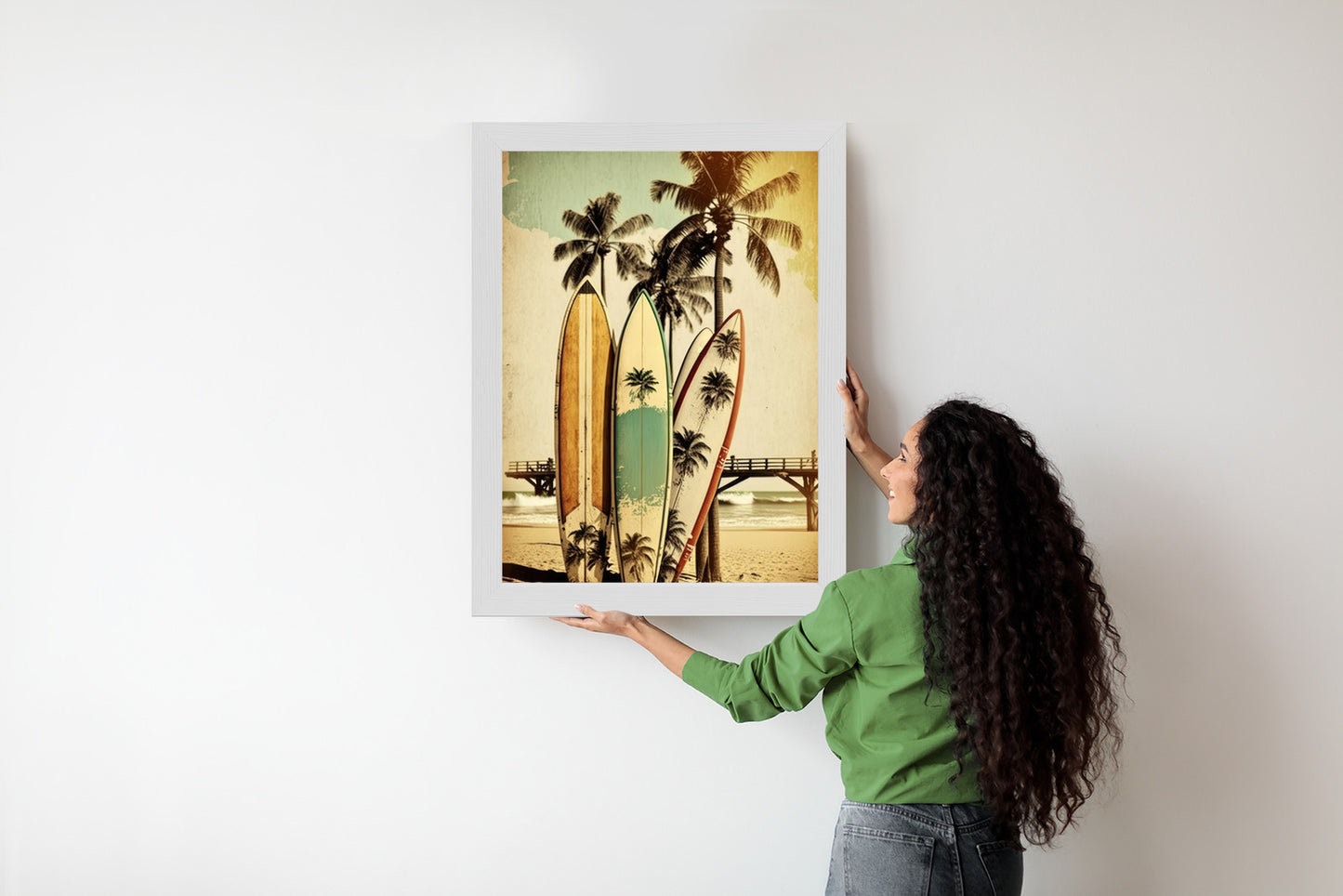 Poster Surfbretter Am Strand, Die Sich An Palmen Lehnen Rahmen Holz Mit Passepartout Farbe Natürlich