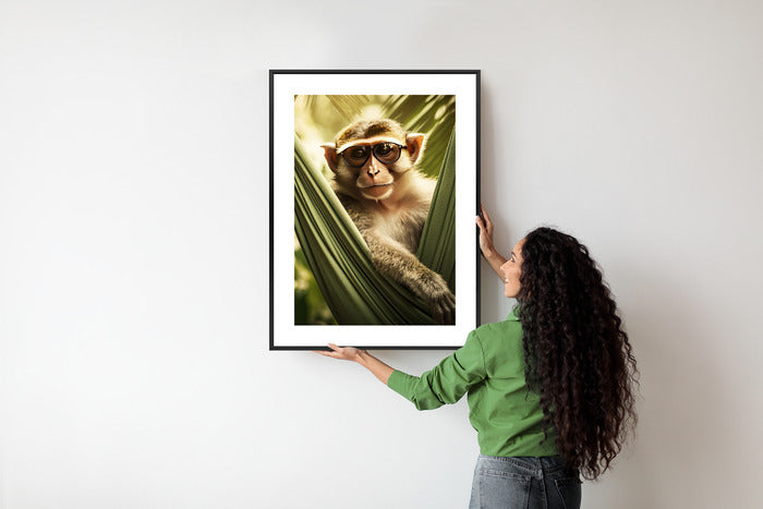 Poster Ein Lustiger Affe Zwischen Den Palmen Rahmen Holz Mit Passepartout Farbe Natürlich