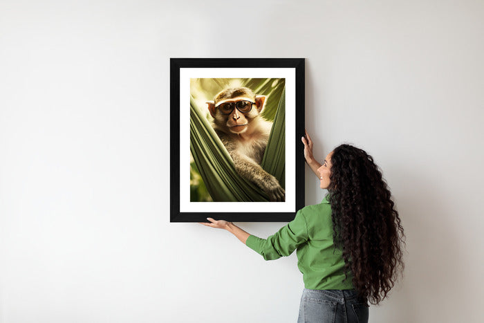 Poster Ein Lustiger Affe Zwischen Den Palmen Rahmen Holz Mit Passepartout Farbe Natürlich