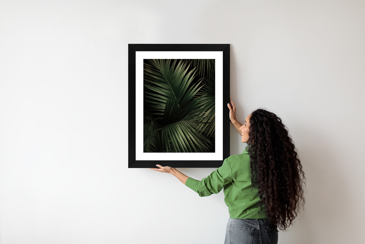 Poster Dunkle Große Palmblätter Rahmen Holz Mit Passepartout Farbe Natürlich