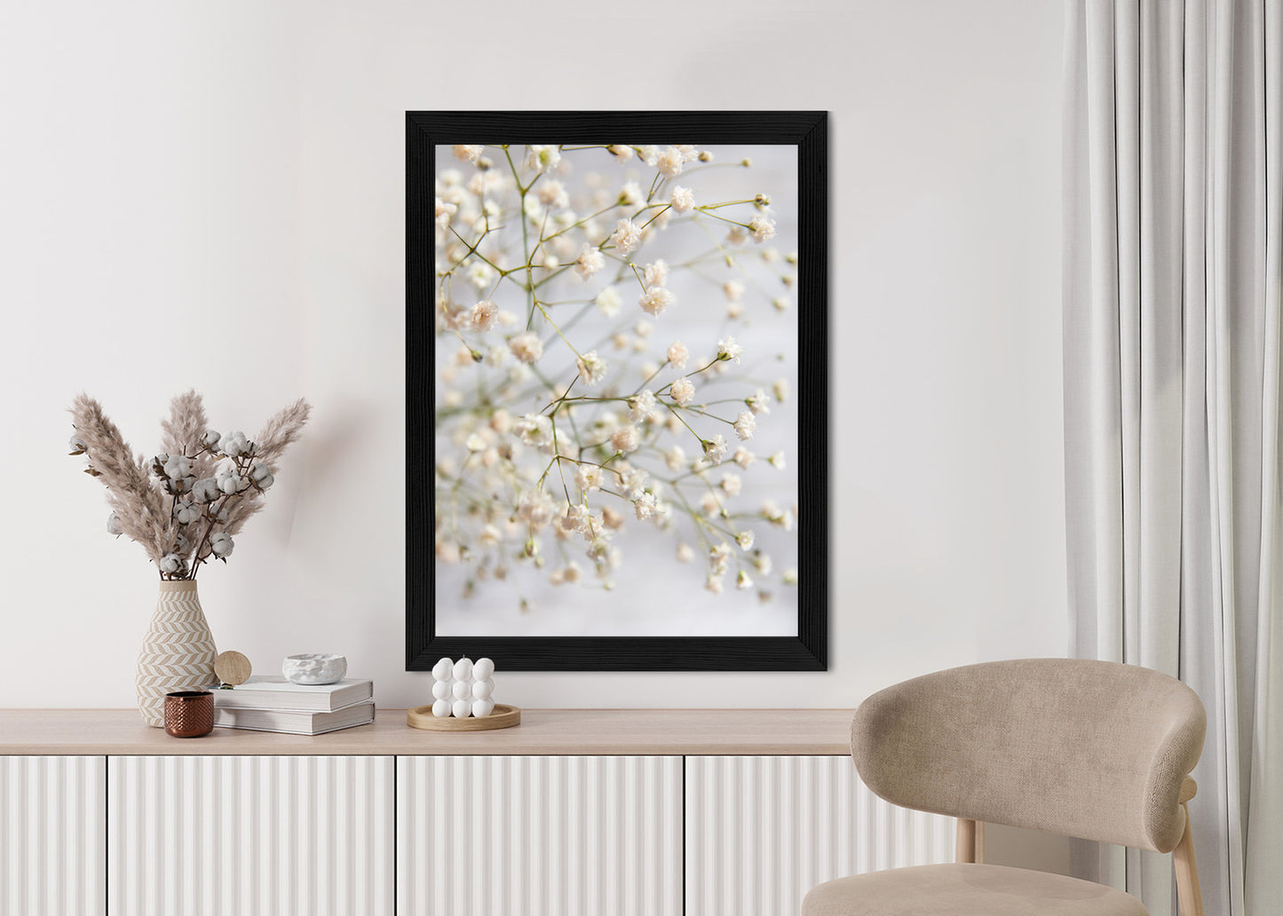 Poster Weiße Kleine Blüten An Dünnen Zweigen Rahmen Hölzern Farbe Schwarz