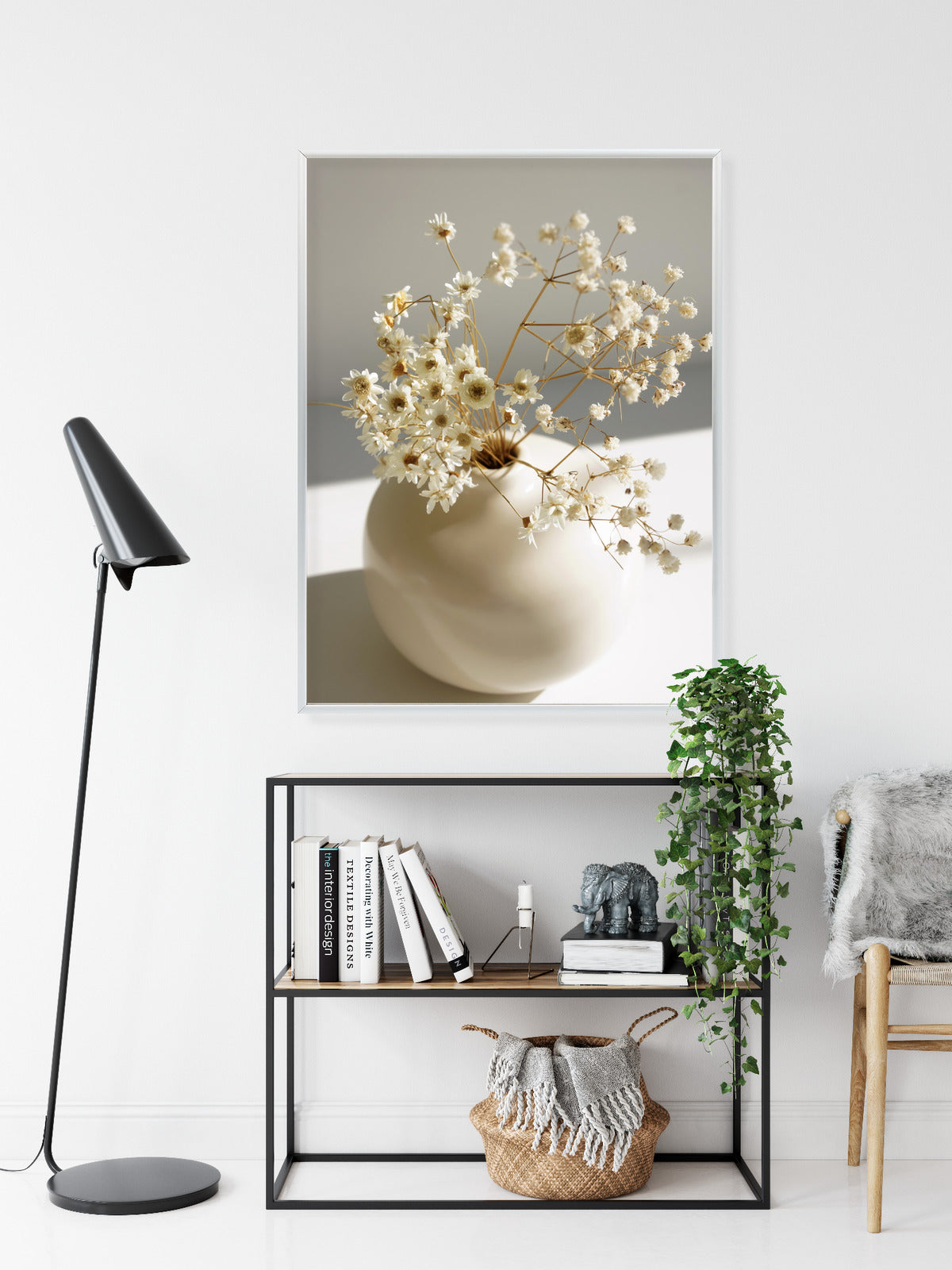 Poster Eine Vase Mit Trockenen Gänseblümchen