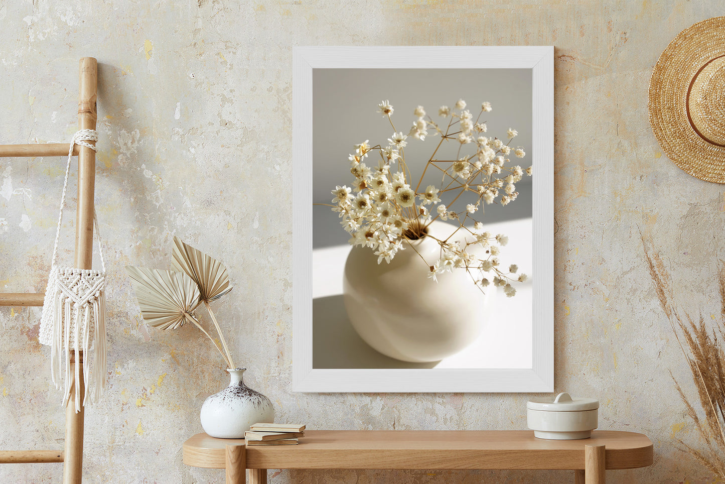 Poster Eine Vase Mit Trockenen Gänseblümchen