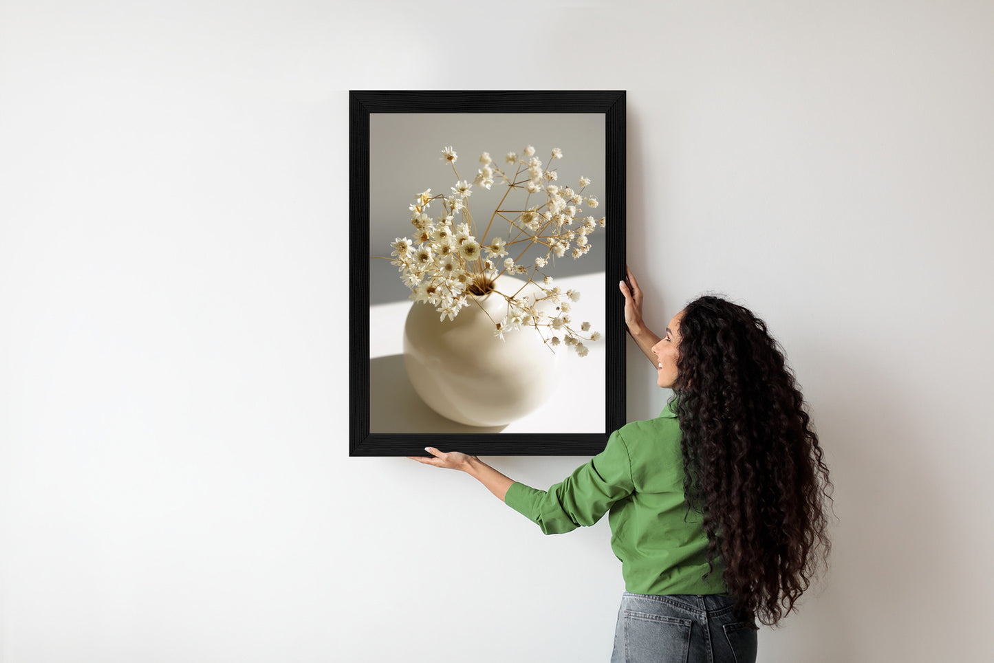 Poster Eine Vase Mit Trockenen Gänseblümchen