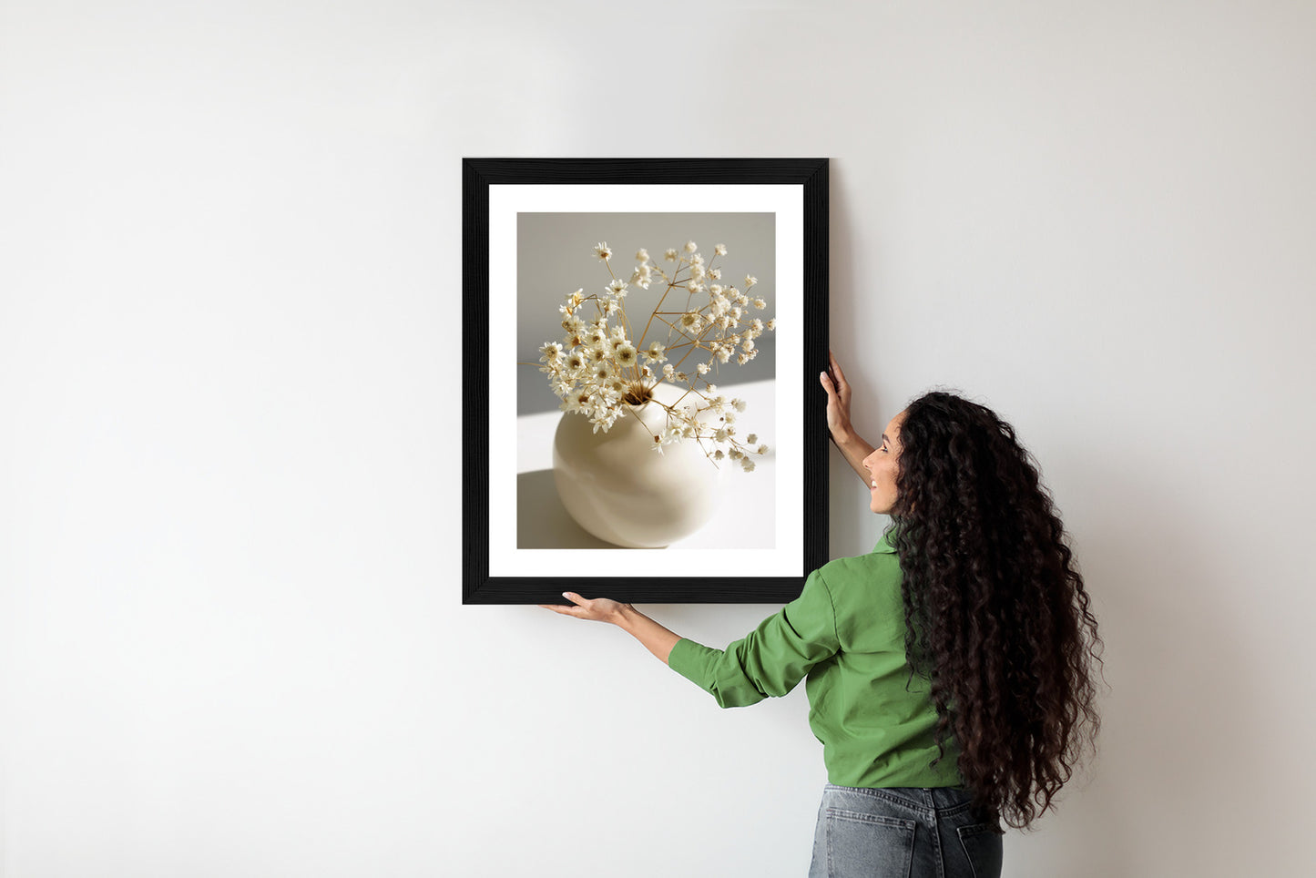 Poster Eine Vase Mit Trockenen Gänseblümchen