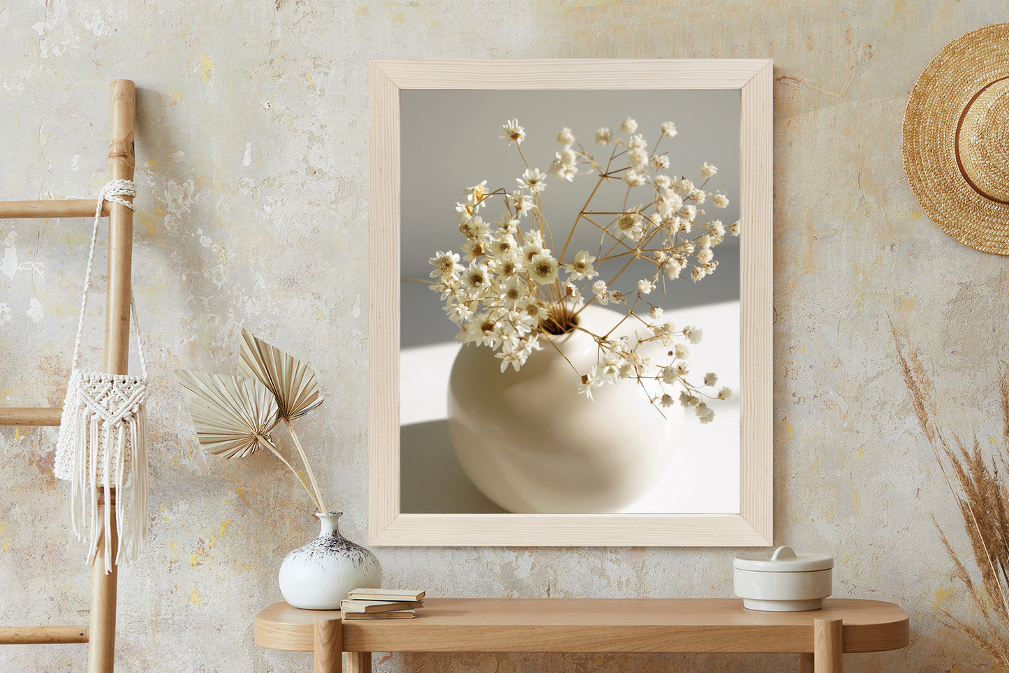 Poster Eine Vase Mit Trockenen Gänseblümchen