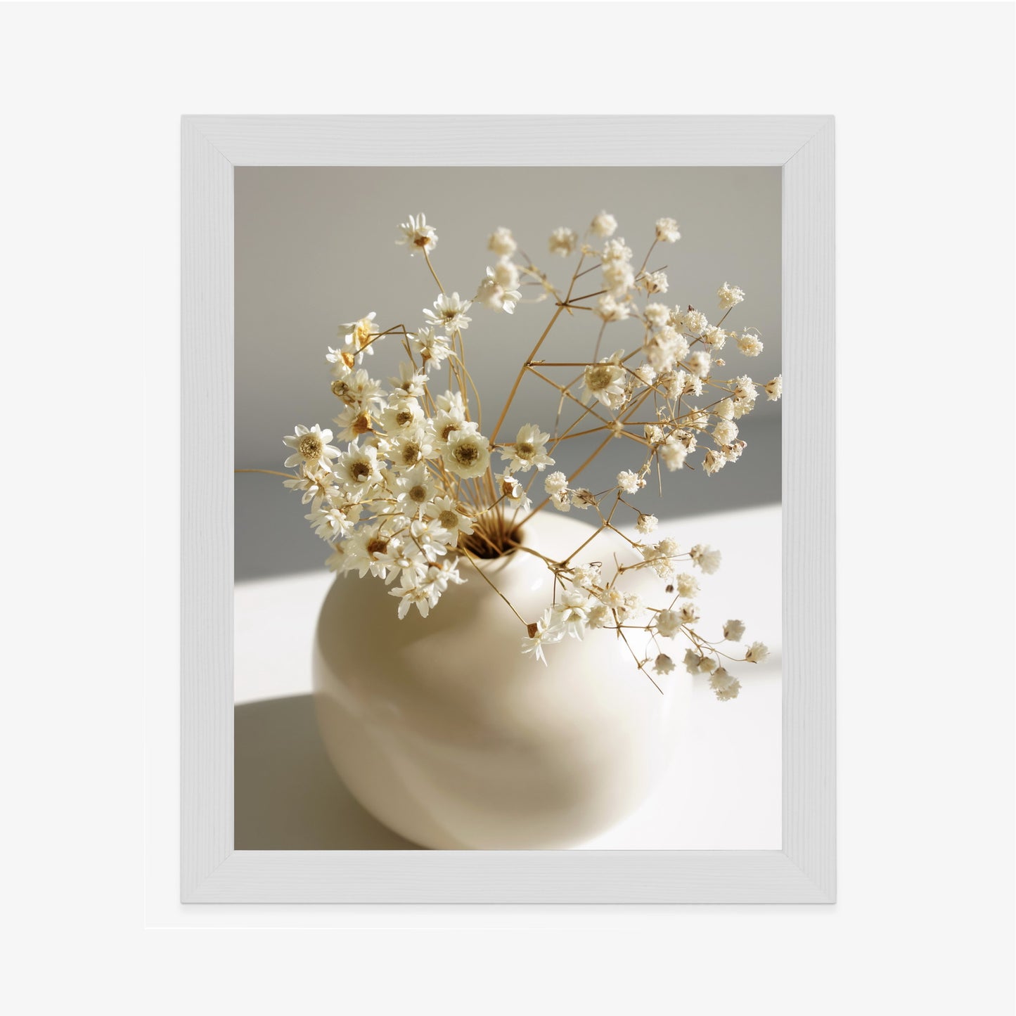 Poster Eine Vase Mit Trockenen Gänseblümchen