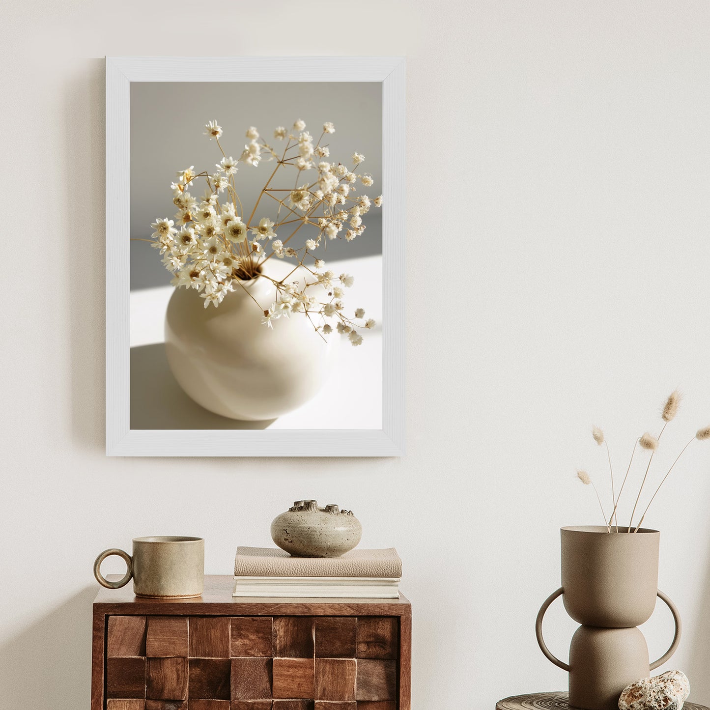 Poster Eine Vase Mit Trockenen Gänseblümchen