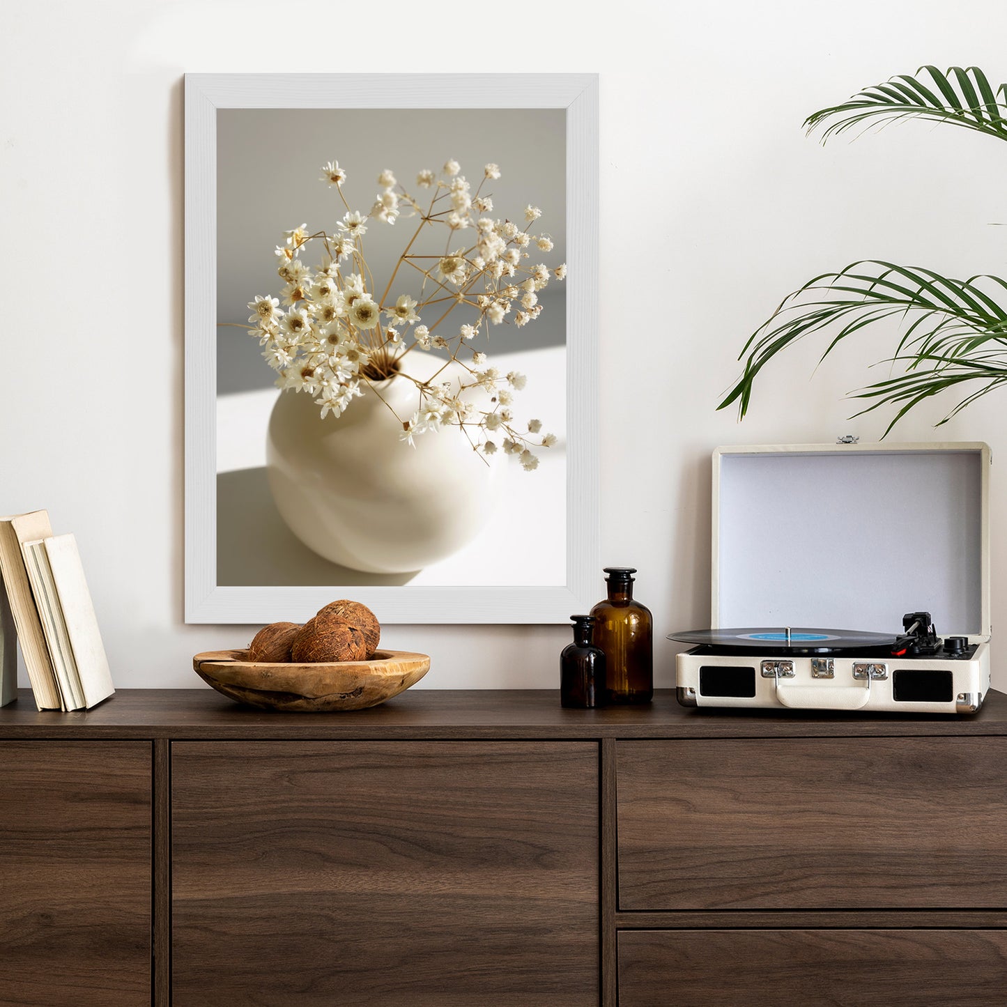 Poster Eine Vase Mit Trockenen Gänseblümchen
