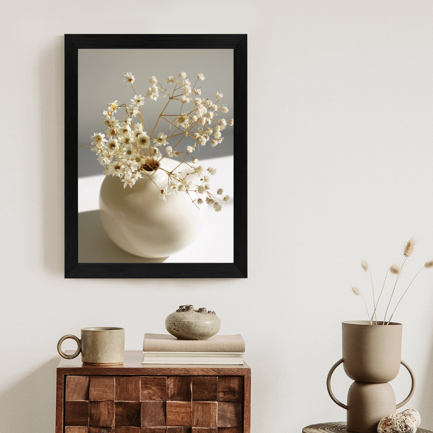 Poster Eine Vase Mit Trockenen Gänseblümchen