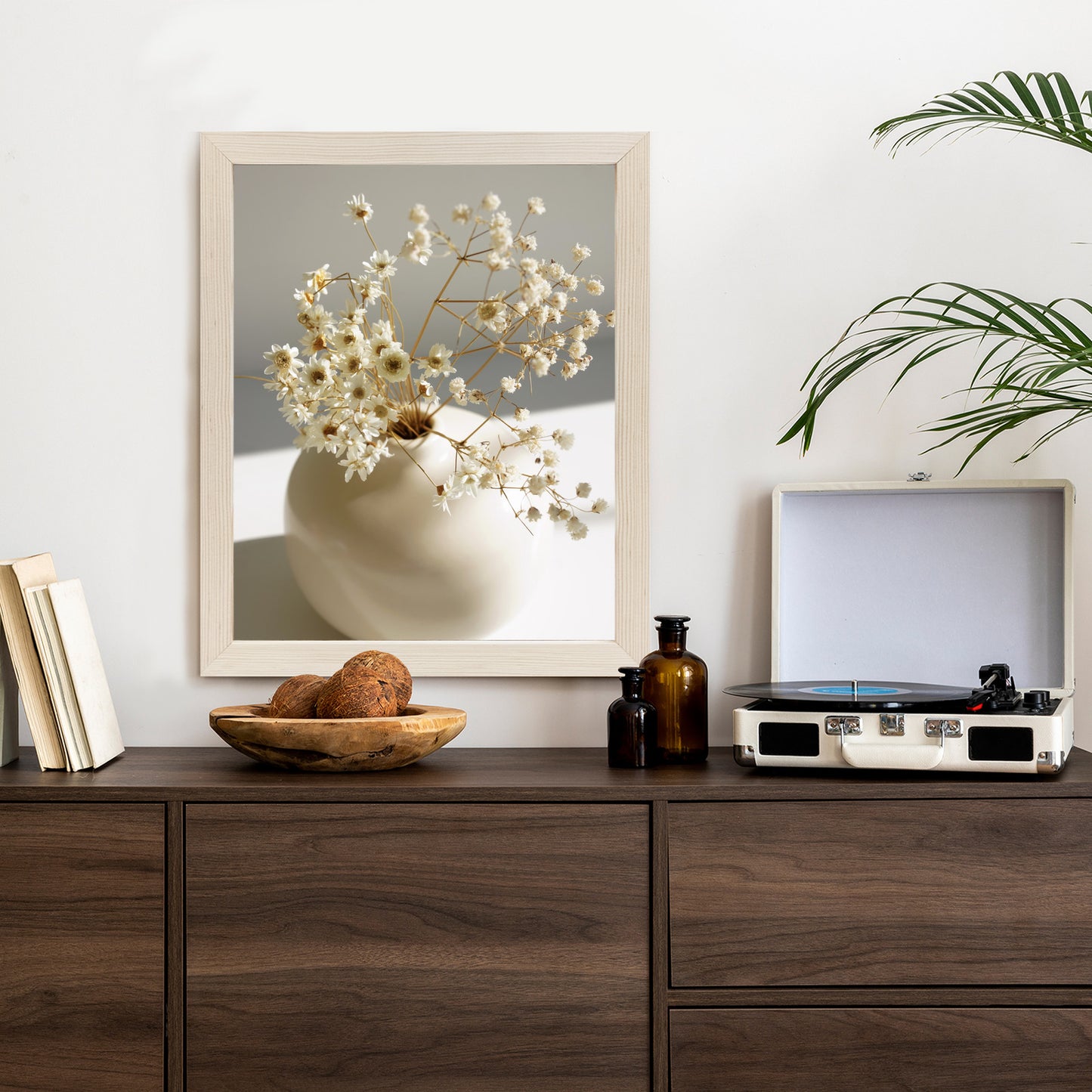 Poster Eine Vase Mit Trockenen Gänseblümchen