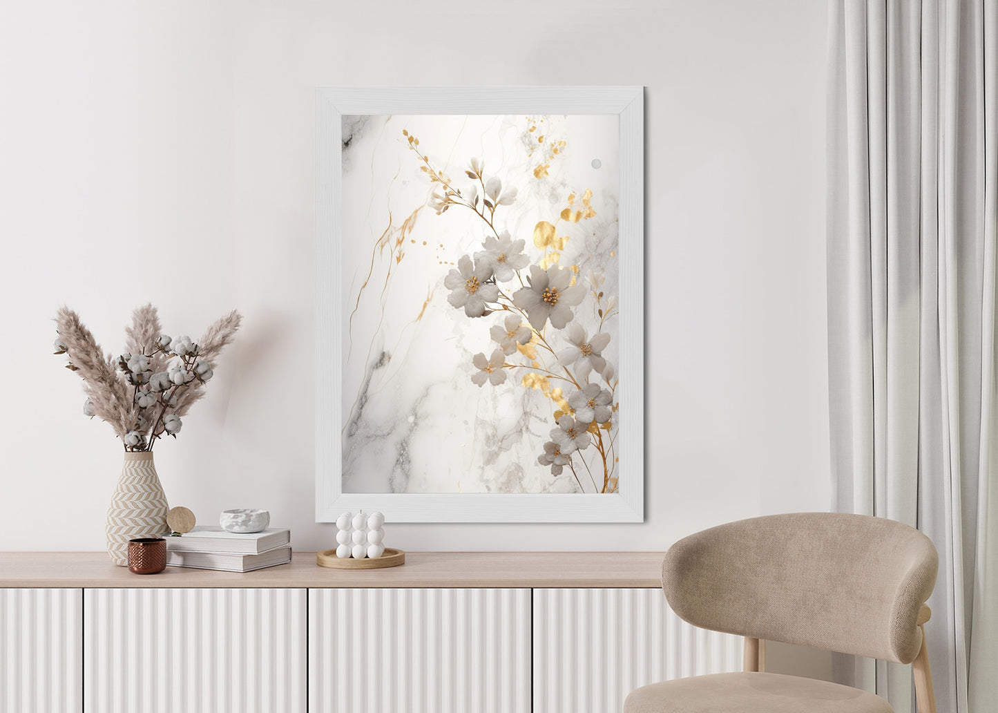 Poster Weiße Und Goldene Blumen Auf Marmor