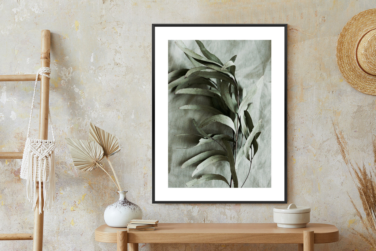 Poster Grüner Zweig Mit Trockenem Eukalyptus Rahmen Holz Mit Passepartout Farbe Natürlich