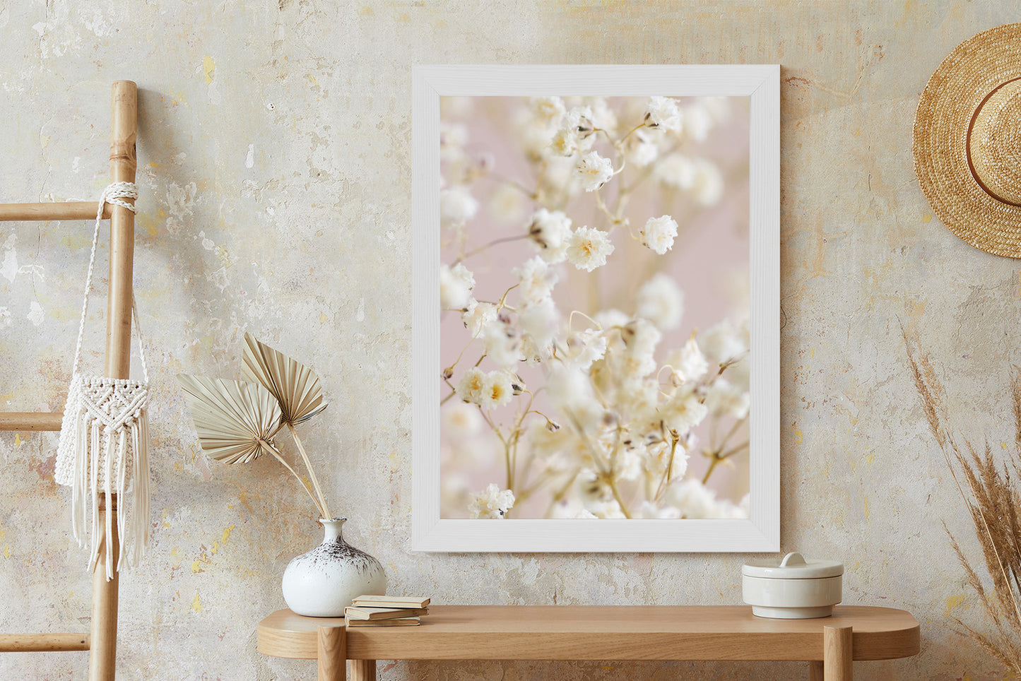 Poster Weiße Kleine Blumen Auf Rosa Hintergrund