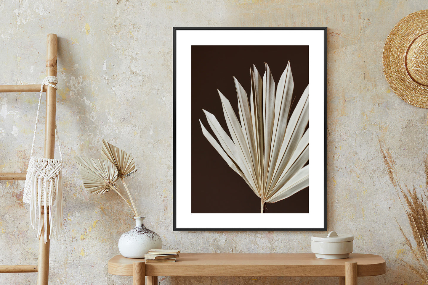 Poster Trockene Palme Auf Braunem Hintergrund Rahmen Holz Mit Passepartout Farbe Natürlich