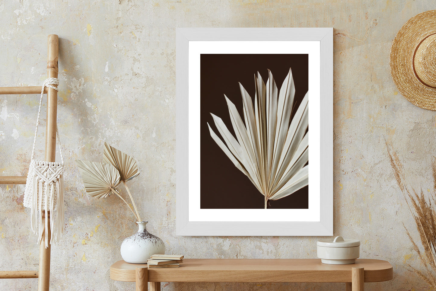 Poster Trockene Palme Auf Braunem Hintergrund Rahmen Holz Mit Passepartout Farbe Natürlich
