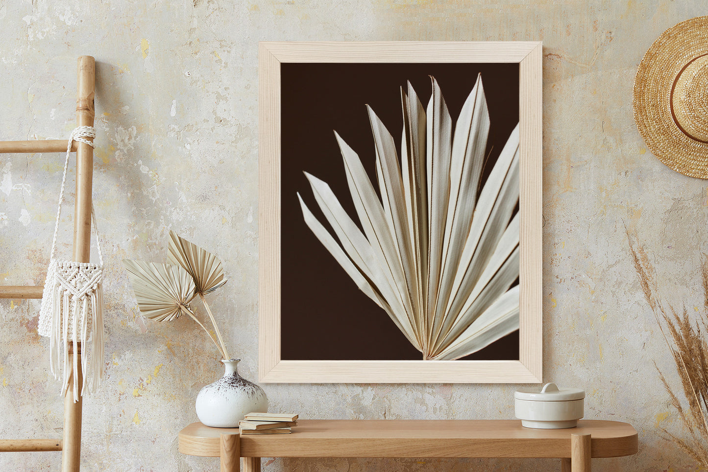 Poster Trockene Palme Auf Braunem Hintergrund Rahmen Holz Mit Passepartout Farbe Natürlich