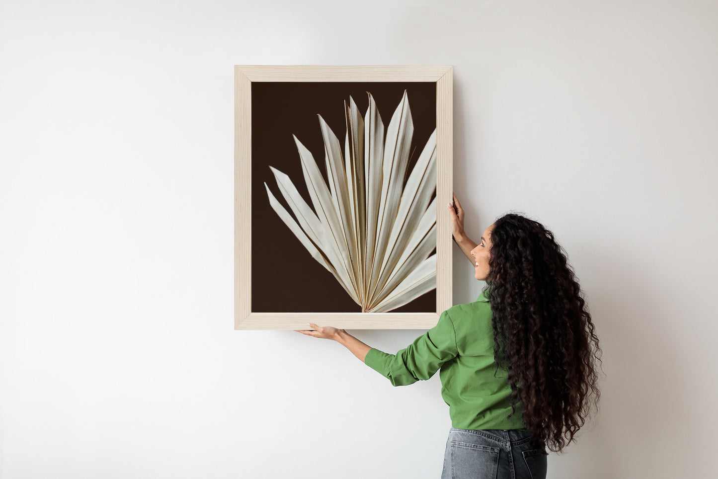 Poster Trockene Palme Auf Braunem Hintergrund Rahmen Holz Mit Passepartout Farbe Natürlich