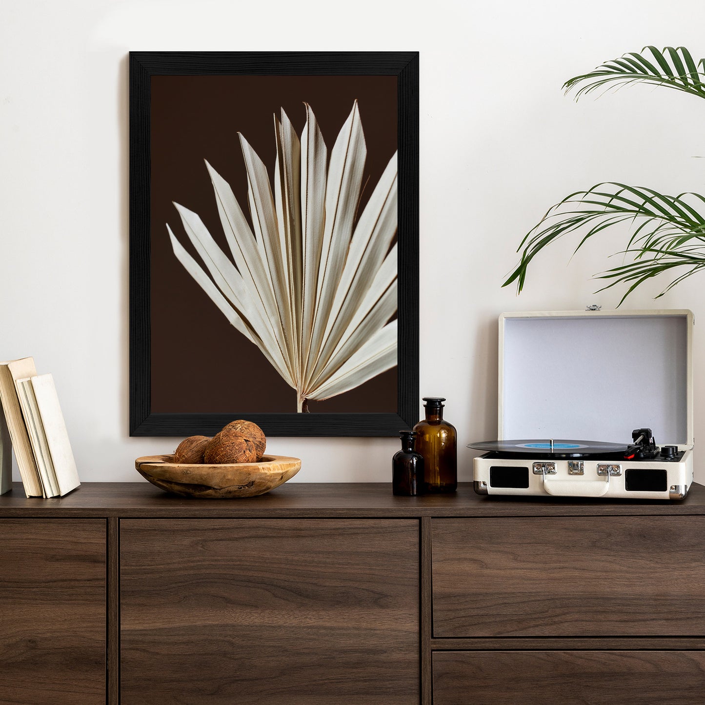 Poster Trockene Palme Auf Braunem Hintergrund Rahmen Holz Mit Passepartout Farbe Natürlich