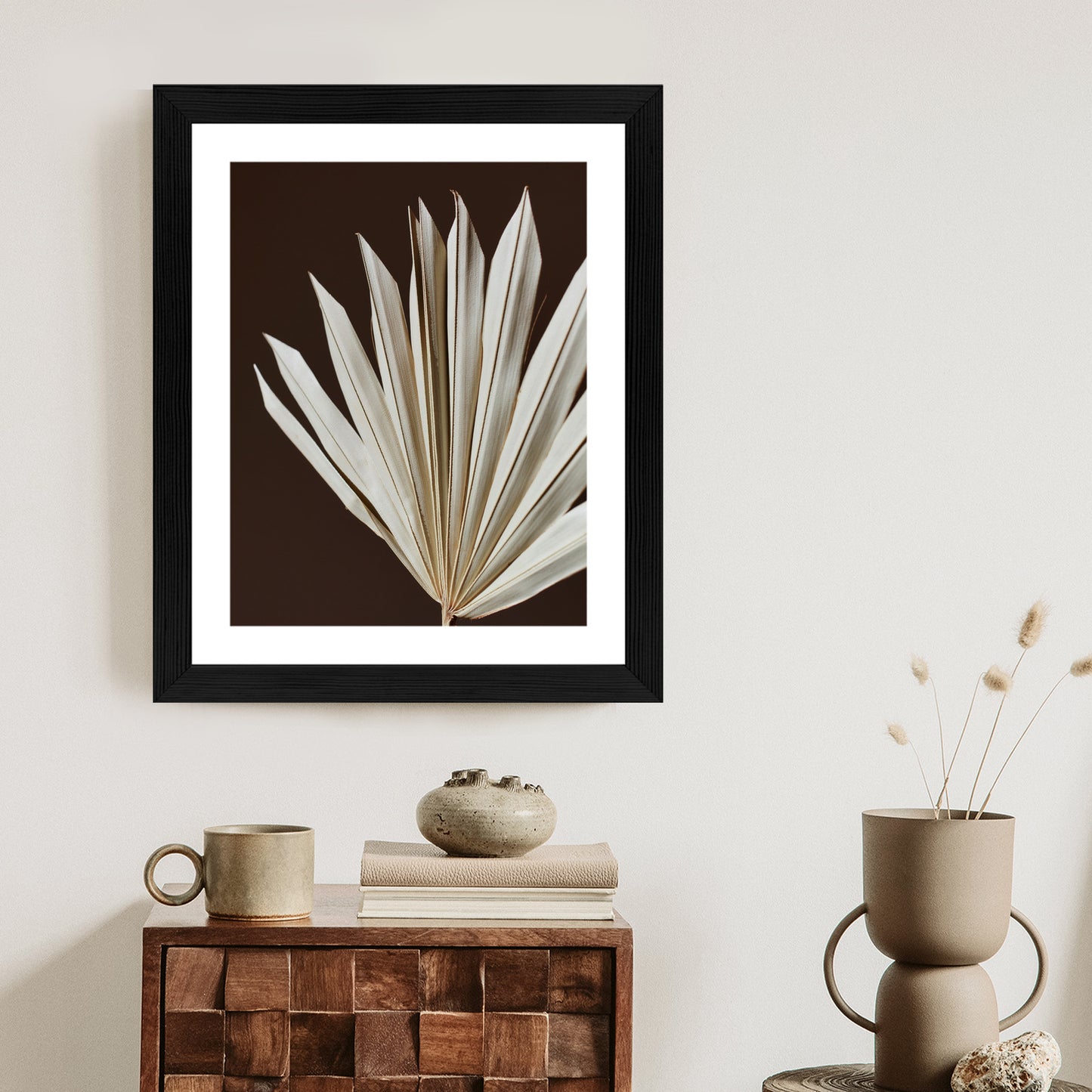 Poster Trockene Palme Auf Braunem Hintergrund Rahmen Holz Mit Passepartout Farbe Natürlich
