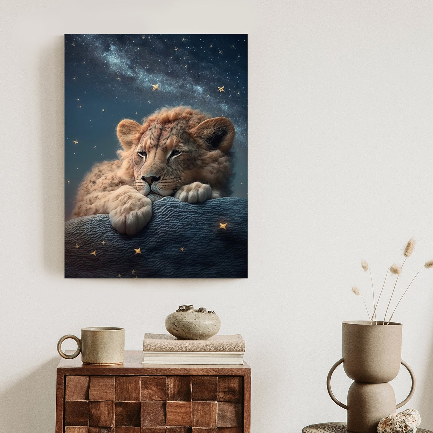 Poster Schlafender Löwe Und Nachthimmel Rahmen Holz Mit Passepartout Farbe Natürlich
