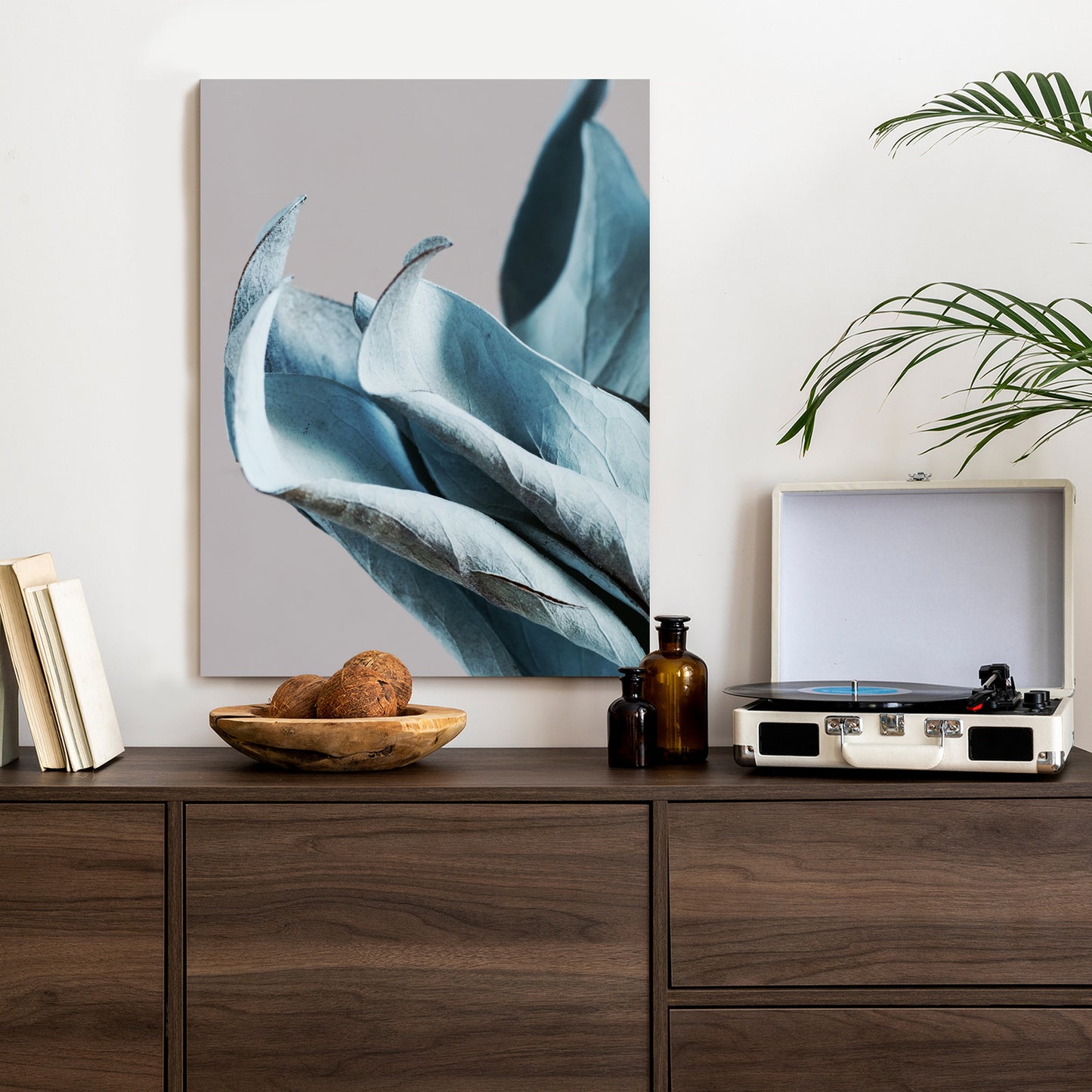 Poster Blaue Blätter Auf Grauem Hintergrund