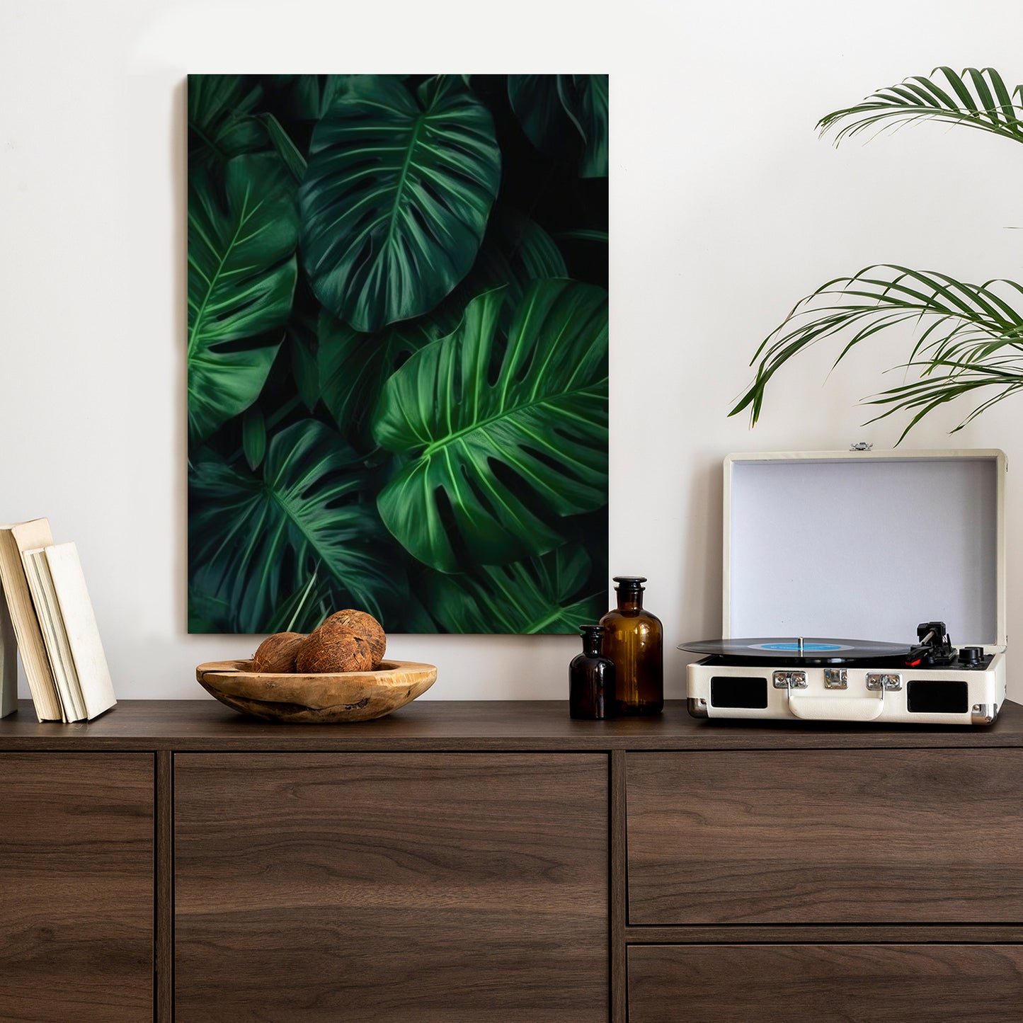 Poster Botanisches Muster Aus Dunkelgrünen Monstera-Blättern Rahmen Holz Mit Passepartout Farbe Natürlich