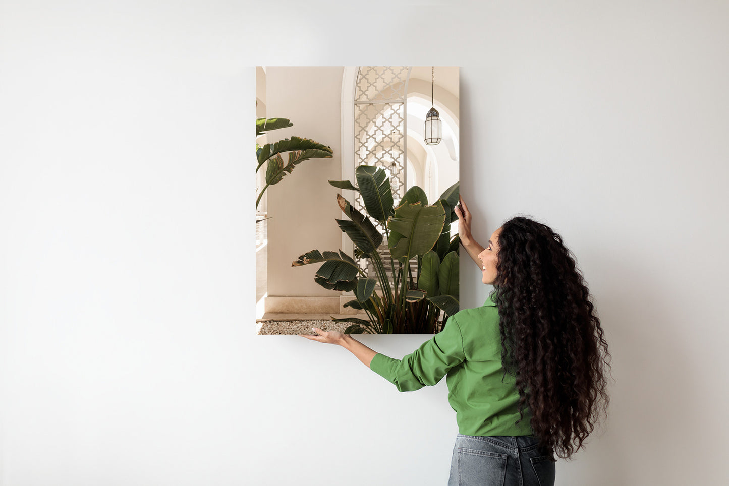 Poster Palmen Am Eingang Eines Weißen Orientalischen Hauses Rahmen Holz Mit Passepartout Farbe Natürlich