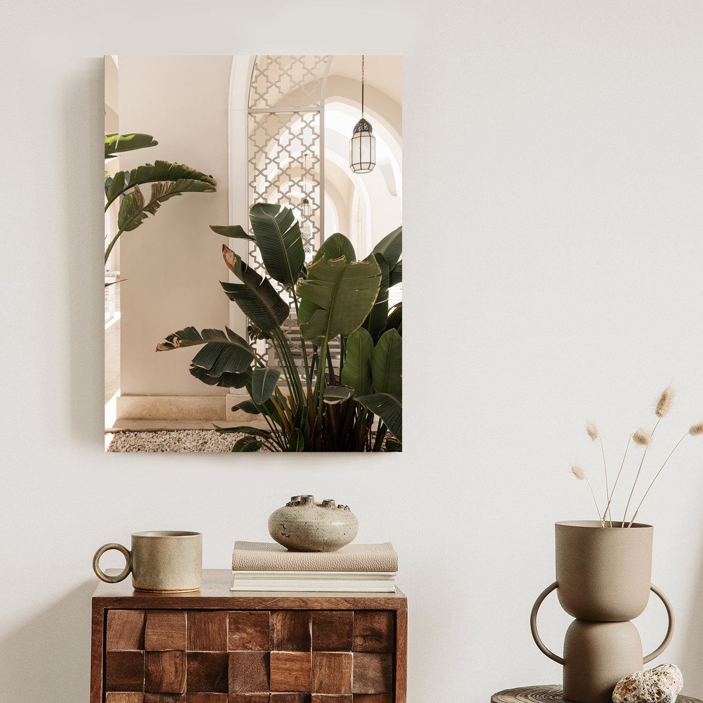 Poster Palmen Am Eingang Eines Weißen Orientalischen Hauses Rahmen Holz Mit Passepartout Farbe Natürlich