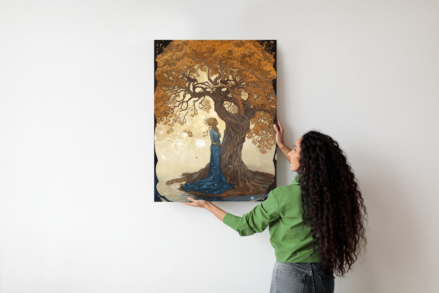 Poster Frau In Der Nähe Eines Verzweigten Baumes Rahmen Holz Mit Passepartout Farbe Natürlich