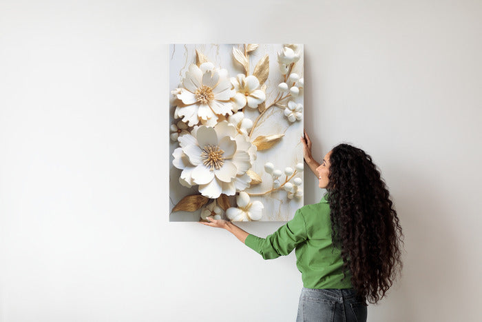 Poster Weiße Blumen Auf Einem Holztisch Rahmen Hölzern Farbe Natürlich