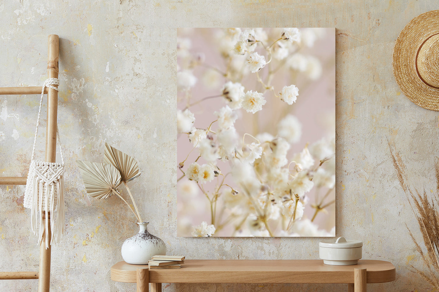 Poster Weiße Kleine Blumen Auf Rosa Hintergrund