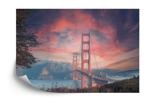 Fototapete Beautiful View Of Golden Gate Bridge In Background Of Mountains During Sunset