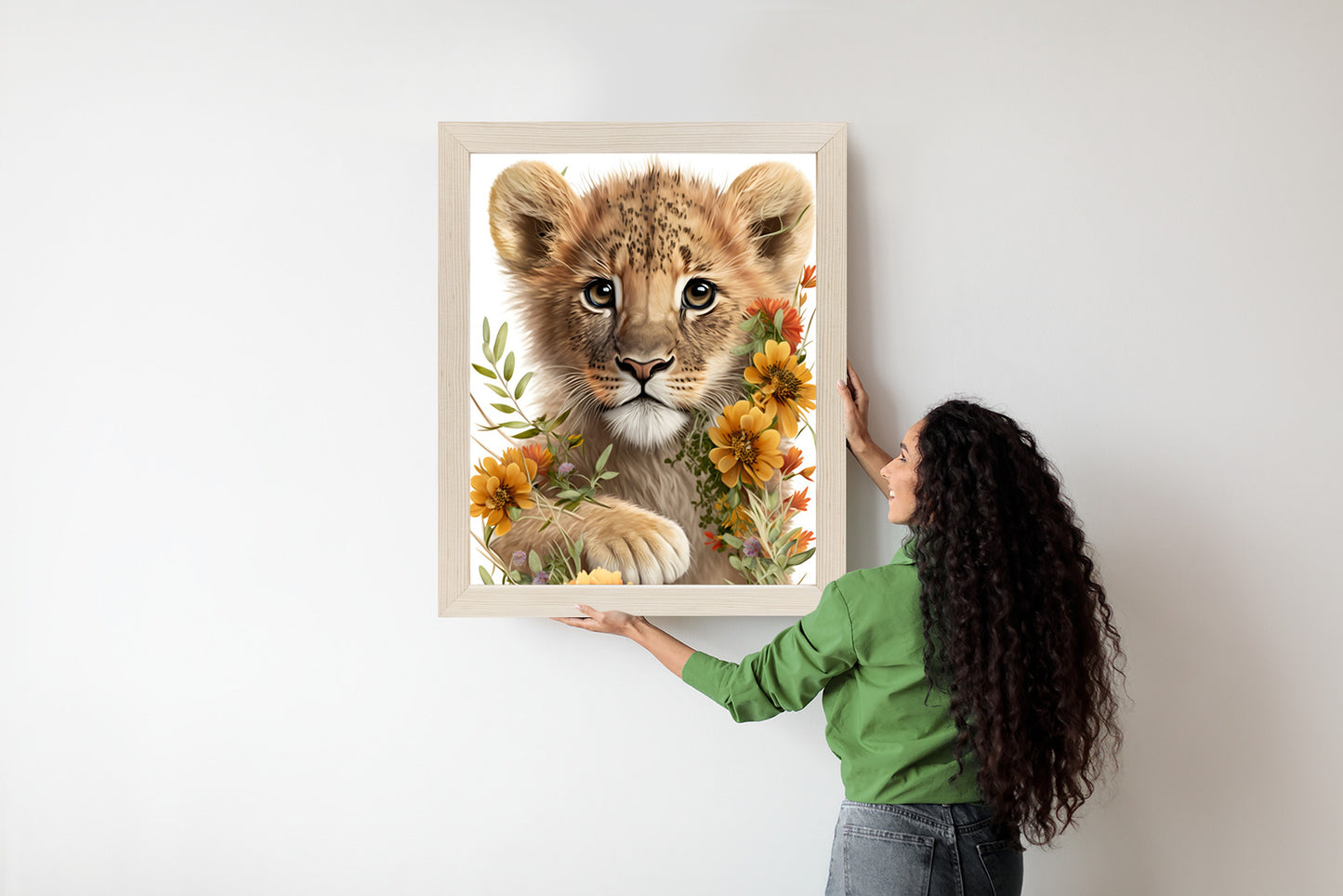 Poster Porträt Eines Löwenbabys In Blumen Rahmen Holz Mit Passepartout Farbe Natürlich