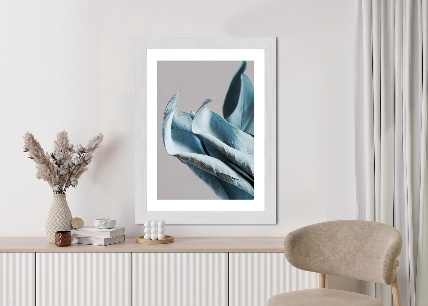 Poster Blaue Blätter Auf Grauem Hintergrund