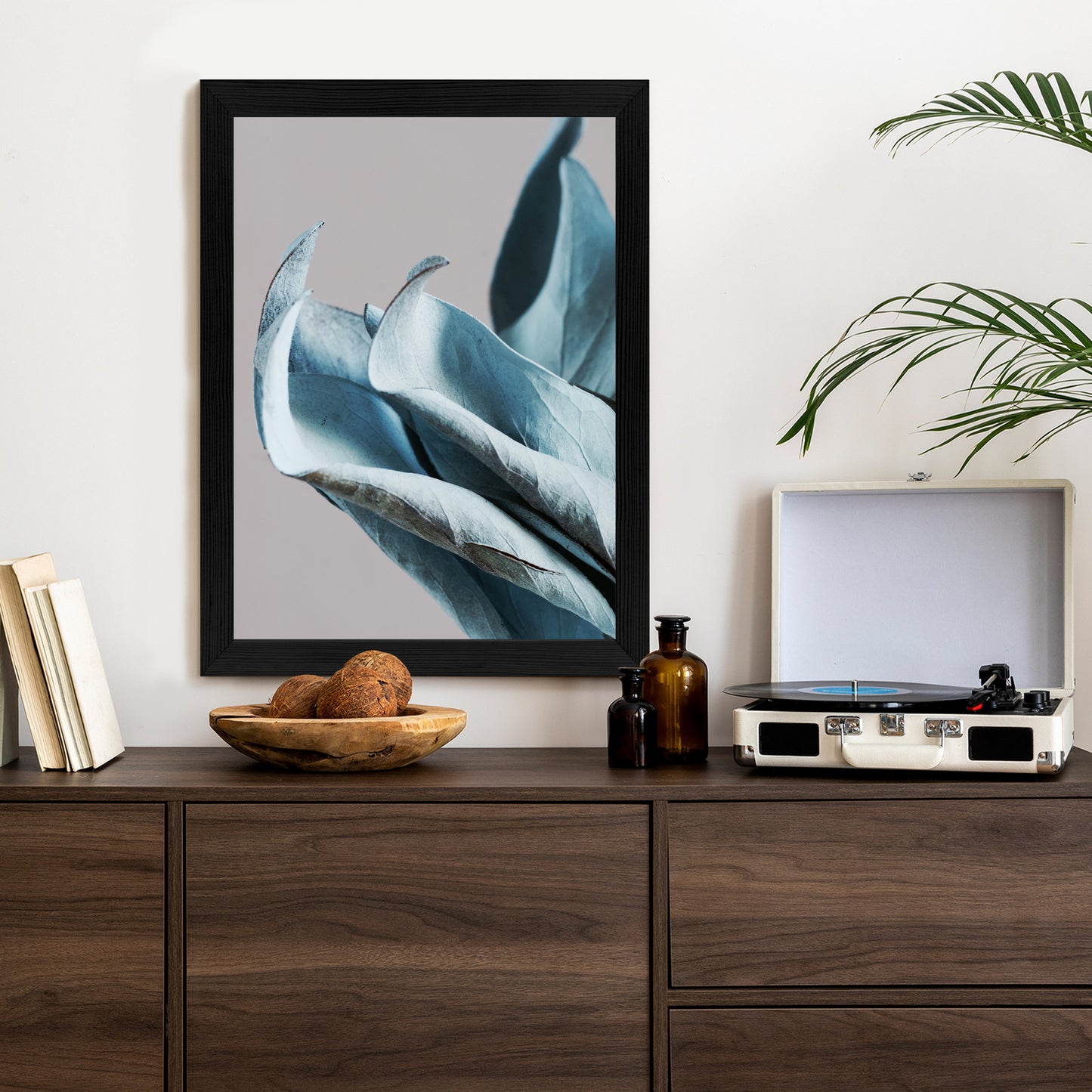 Poster Blaue Blätter Auf Grauem Hintergrund