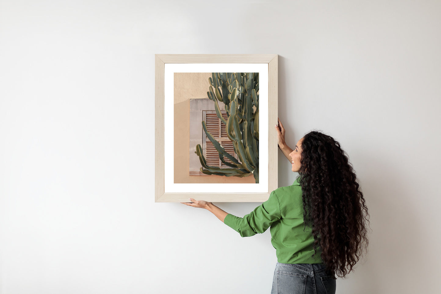 Poster Exotischer Kaktus Auf Orangefarbenem Hintergrund Rahmen Holz Mit Passepartout Farbe Natürlich