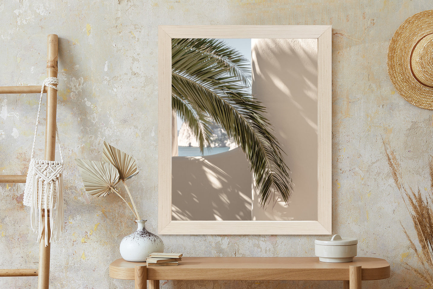 Poster Palmblätter Mit Schatten Auf Einer Beigen Wand Rahmen Holz Mit Passepartout Farbe Natürlich