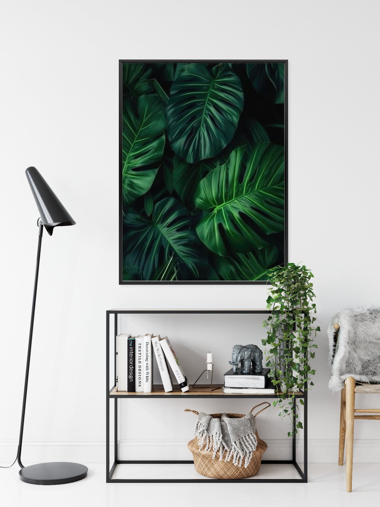 Poster Botanisches Muster Aus Dunkelgrünen Monstera-Blättern Rahmen Holz Mit Passepartout Farbe Natürlich