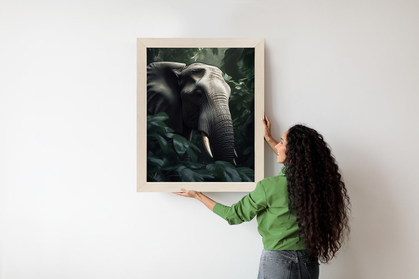 Poster Üppige Dschungelvegetation Und Ein Elefant Rahmen Holz Mit Passepartout Farbe Natürlich