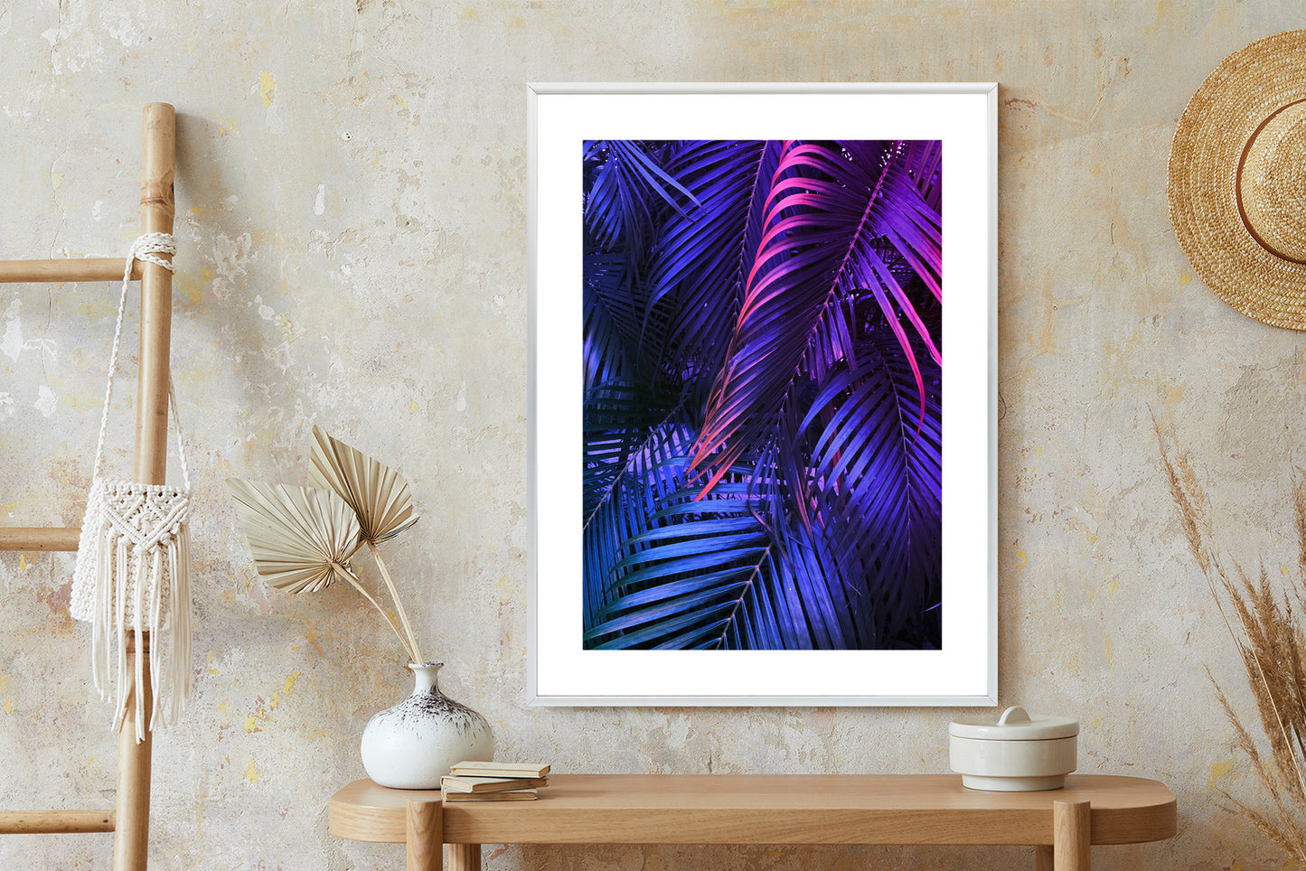 Poster Tropische Neonpalmenblätter Rahmen Holz Mit Passepartout Farbe Natürlich