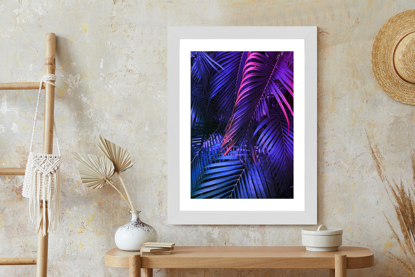 Poster Tropische Neonpalmenblätter Rahmen Holz Mit Passepartout Farbe Natürlich