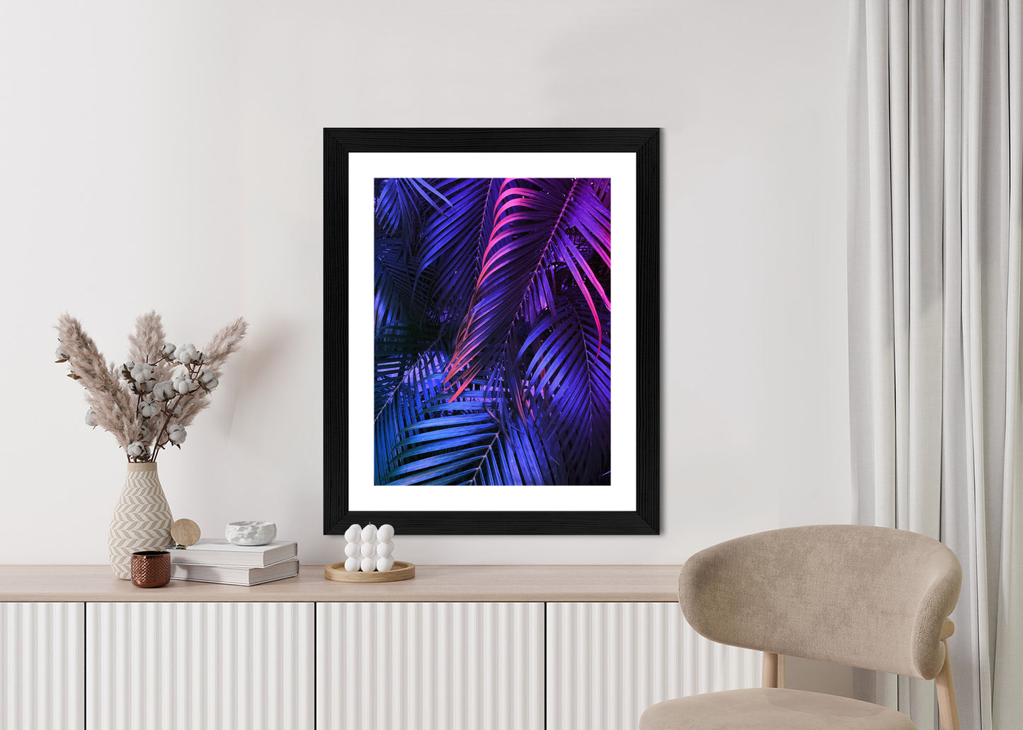 Poster Tropische Neonpalmenblätter Rahmen Holz Mit Passepartout Farbe Natürlich