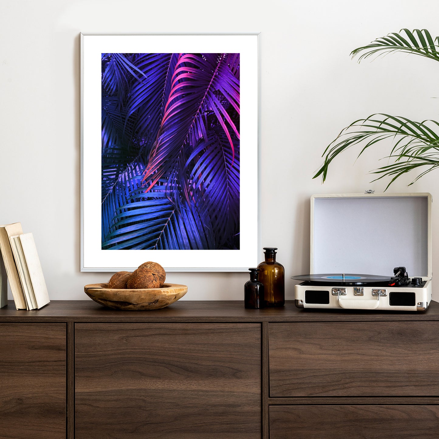 Poster Tropische Neonpalmenblätter Rahmen Holz Mit Passepartout Farbe Natürlich