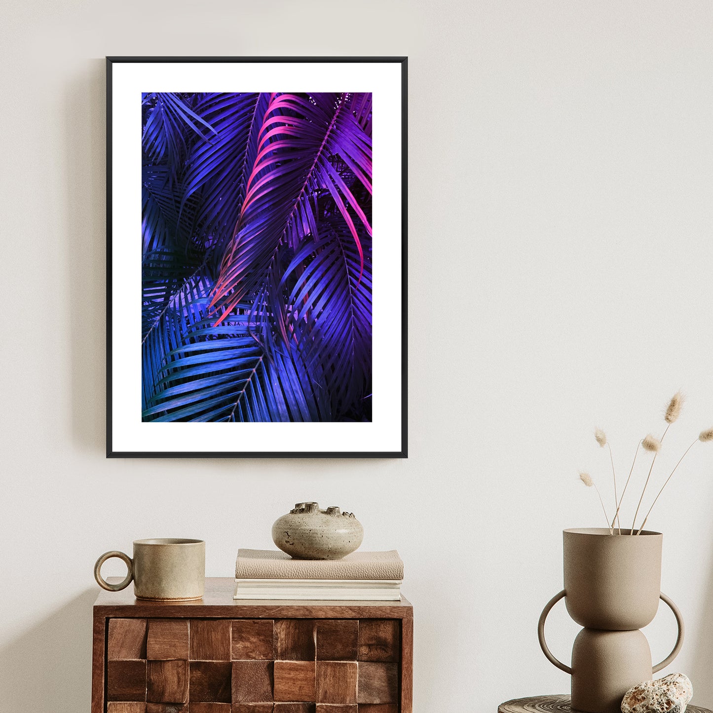 Poster Tropische Neonpalmenblätter Rahmen Holz Mit Passepartout Farbe Natürlich