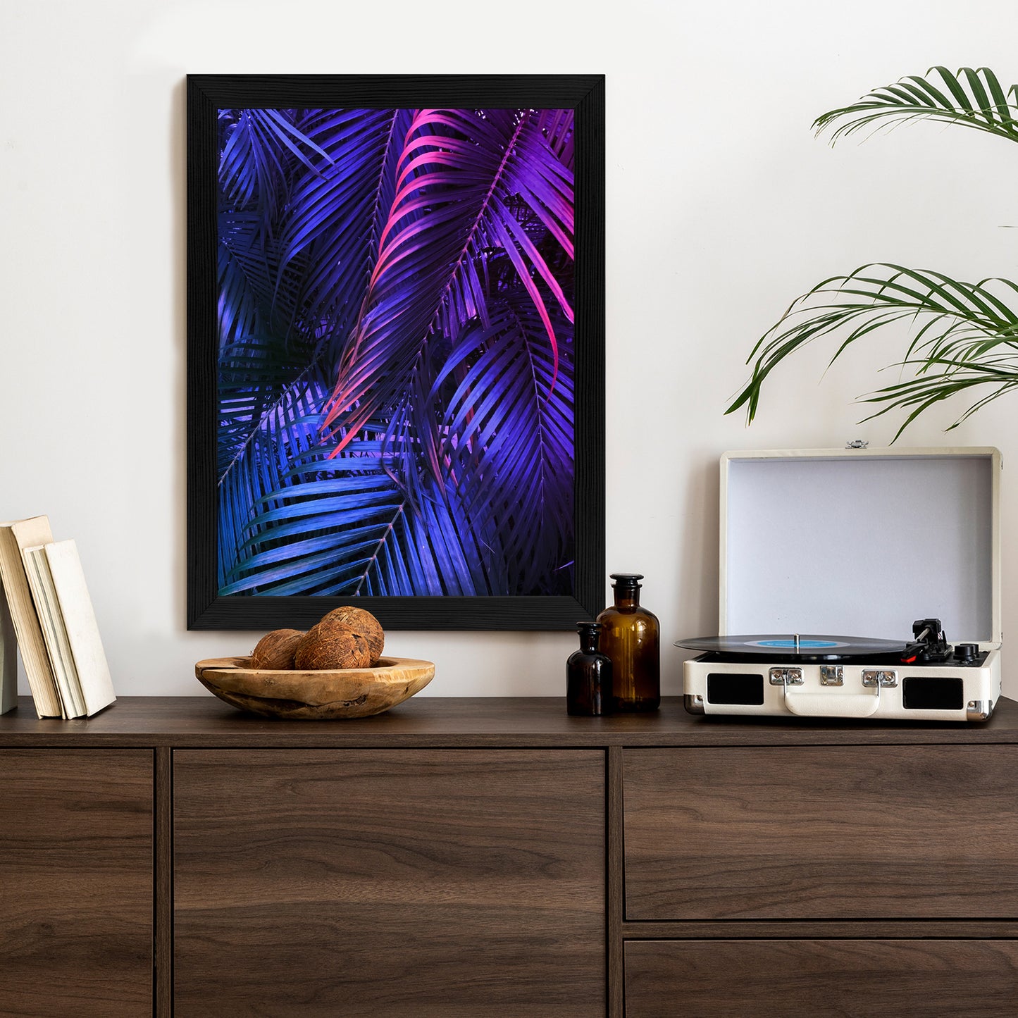 Poster Tropische Neonpalmenblätter Rahmen Holz Mit Passepartout Farbe Natürlich
