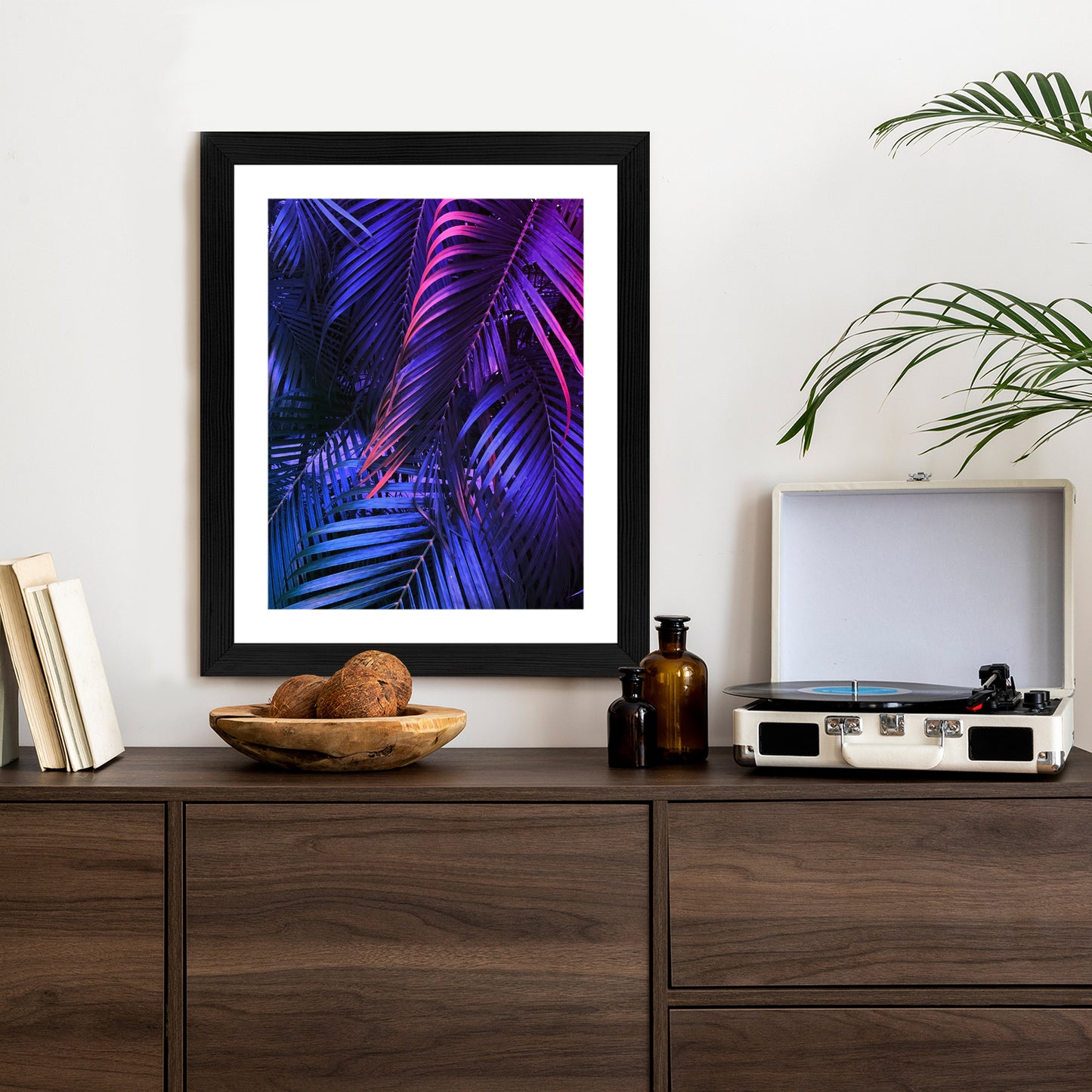 Poster Tropische Neonpalmenblätter Rahmen Holz Mit Passepartout Farbe Natürlich