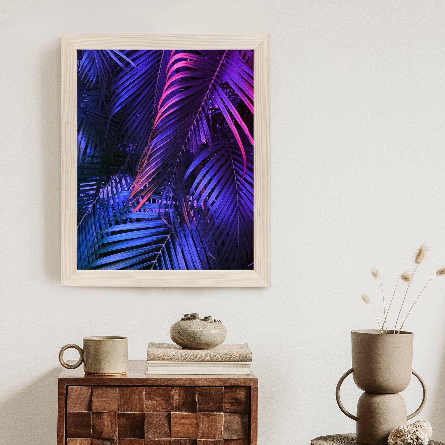 Poster Tropische Neonpalmenblätter Rahmen Holz Mit Passepartout Farbe Natürlich